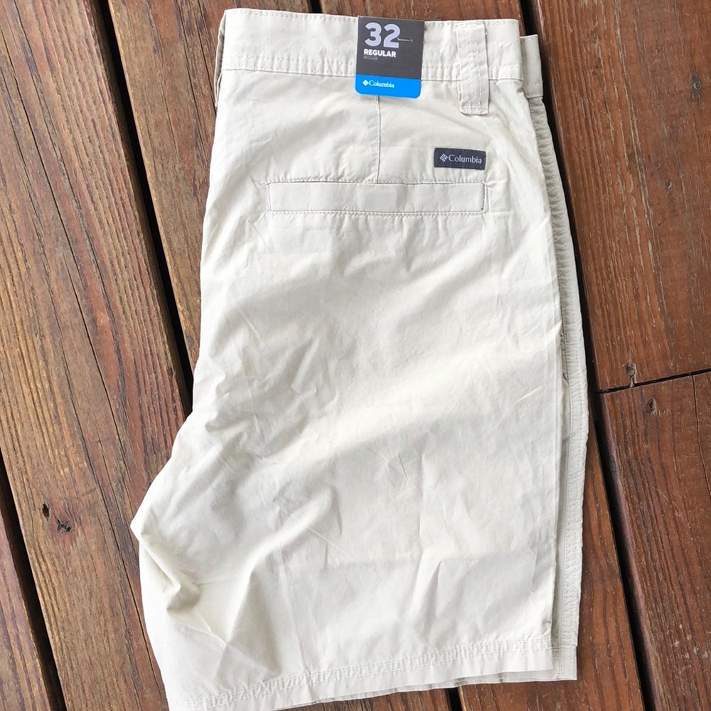 Columbia Men's Light Sand Shorts